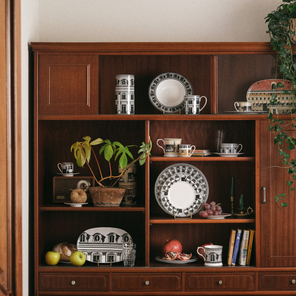 Place Vendôme Salad Plate no background image