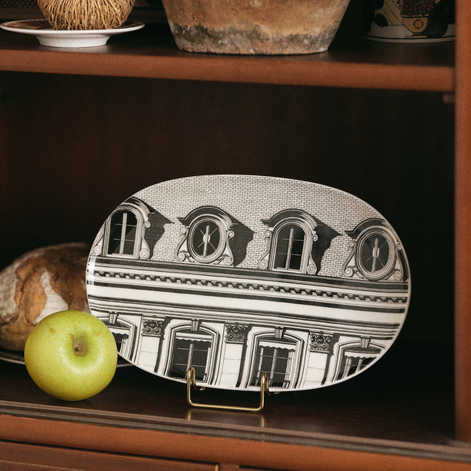 Place Vendôme Oval Tray no background image