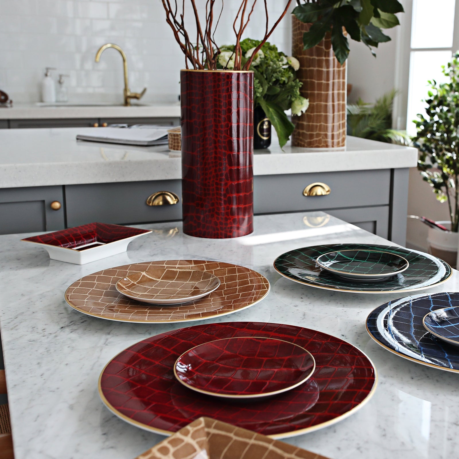 Prouna Alligator Safari Salad / Dessert Plate White Background Photo