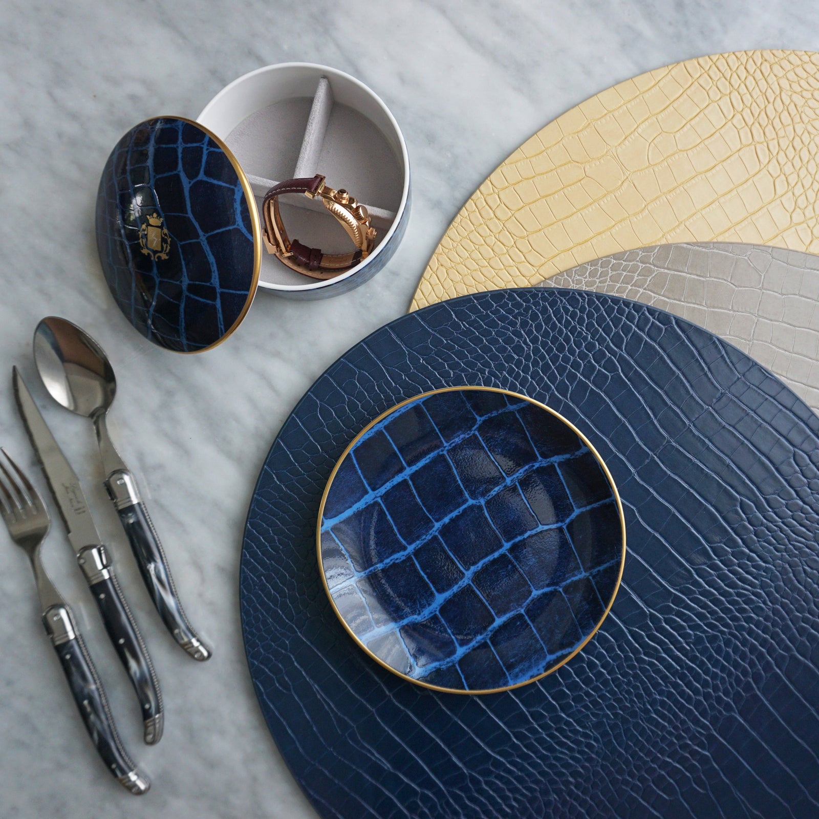 Prouna Alligator Sapphire Set of 4 Canapé Plates White Background Photo