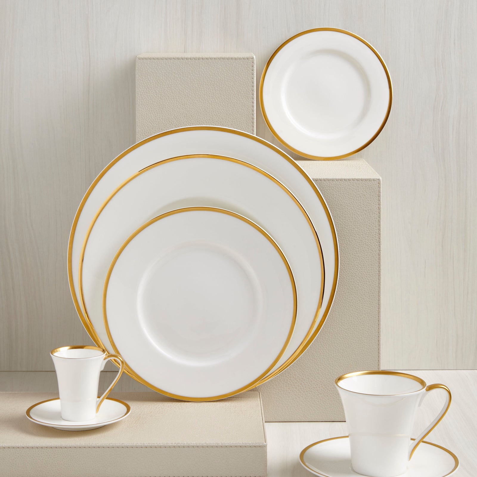 Comet Gold Collection Tile