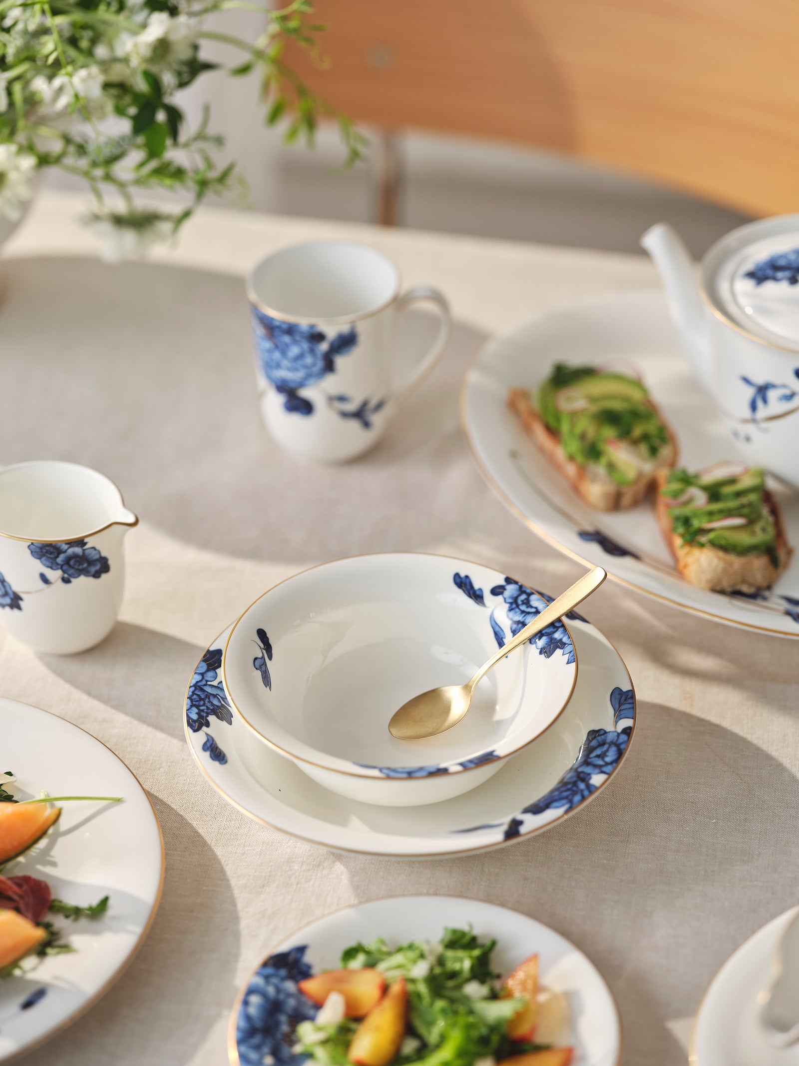 Prouna Emperor Flower Cereal Bowl / All Purpose White Background Photo