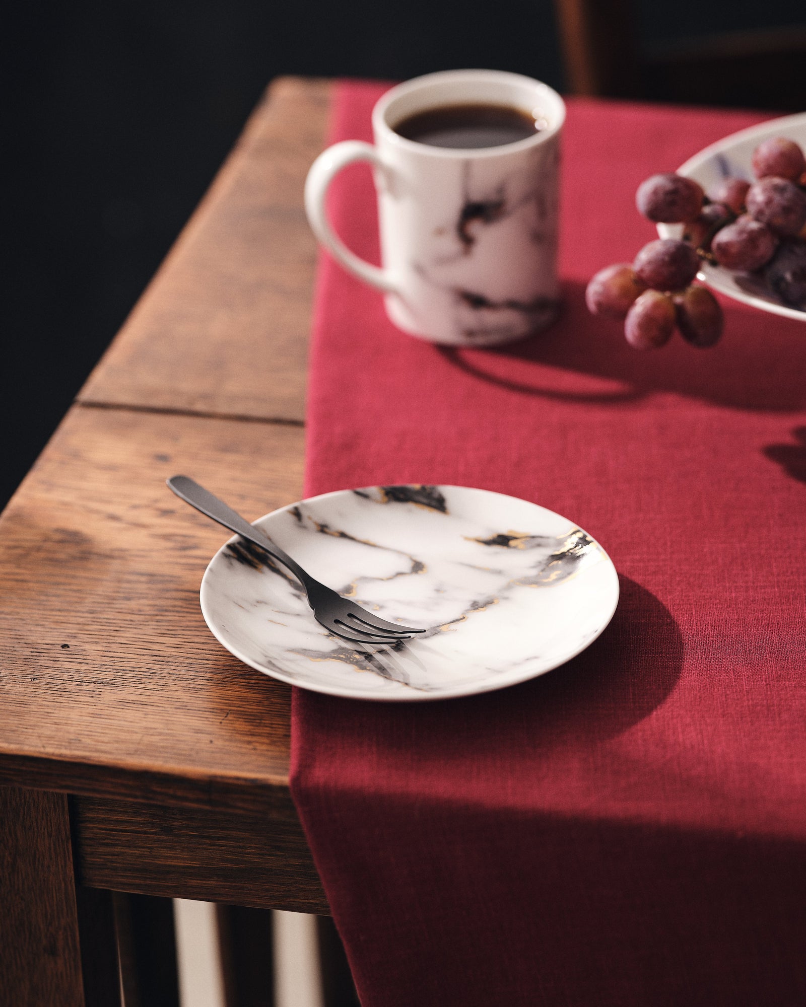 Prouna Marble Venice Fog Set of 4 Canapé Plates White Background Photo