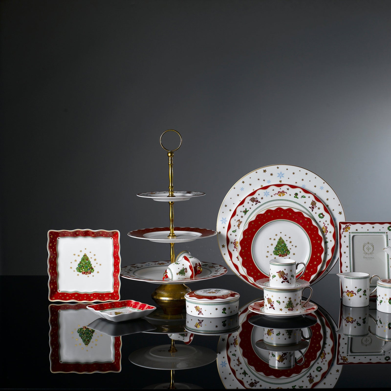 Prouna My Noel Catchall Tray (Small) White Background Photo