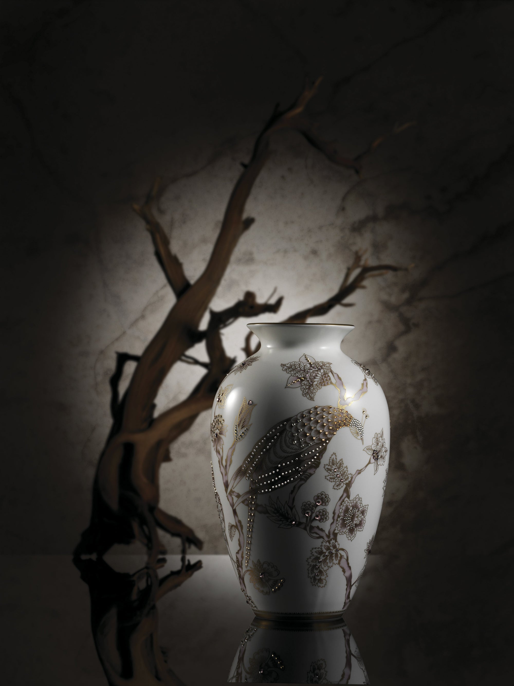 Prouna Pavo Gold Vase White Background Photo