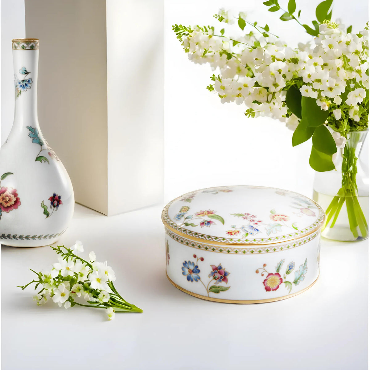 Prouna Gione Jewelry Box &amp; Bud Vase Lifestyle Photo