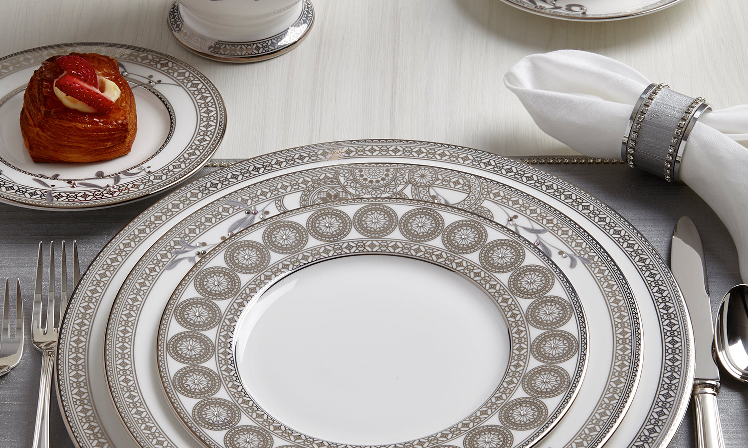 Platinum Leaves Collection Header