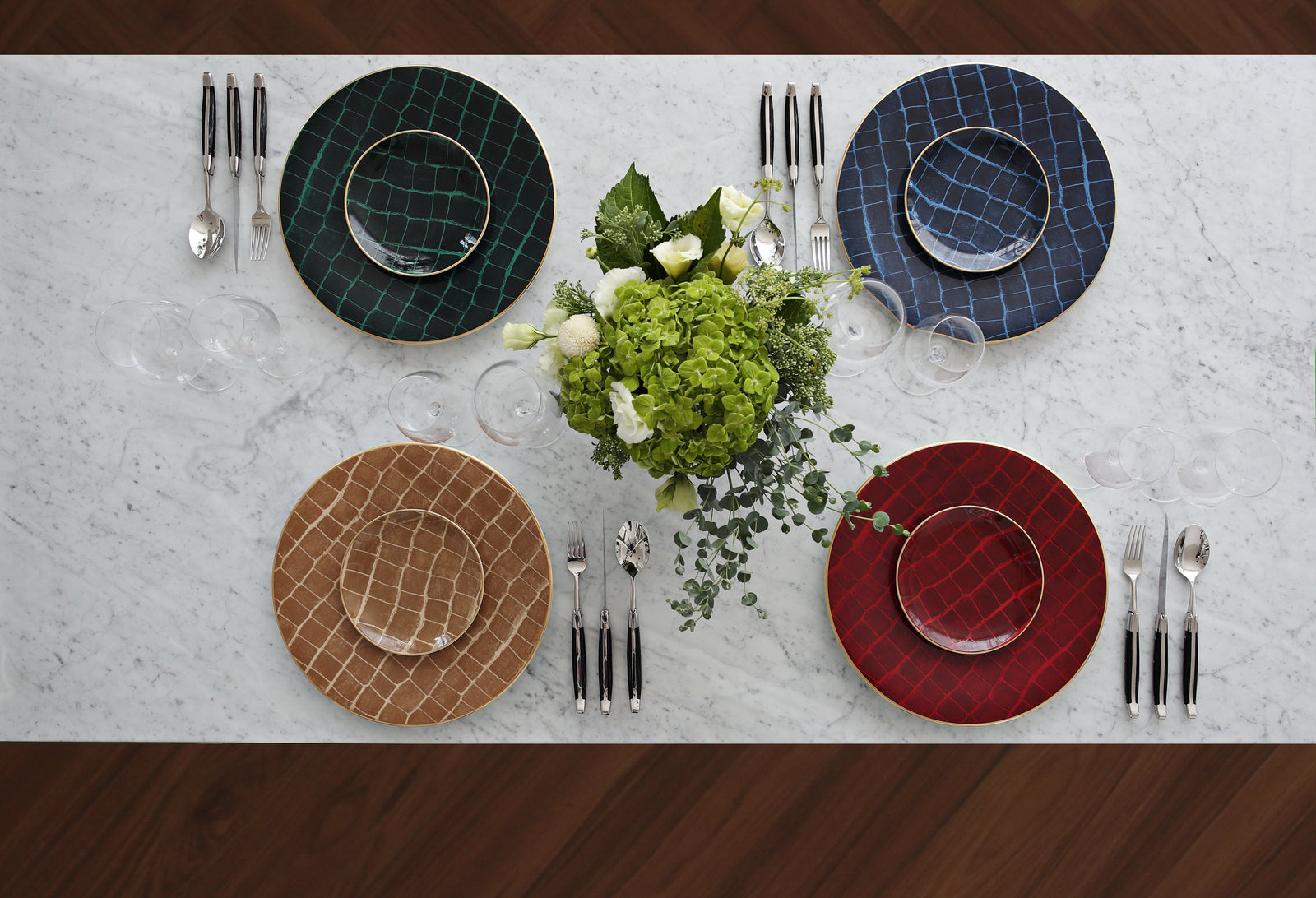 Prouna Alligator Emerald Charger Plate White Background Photo