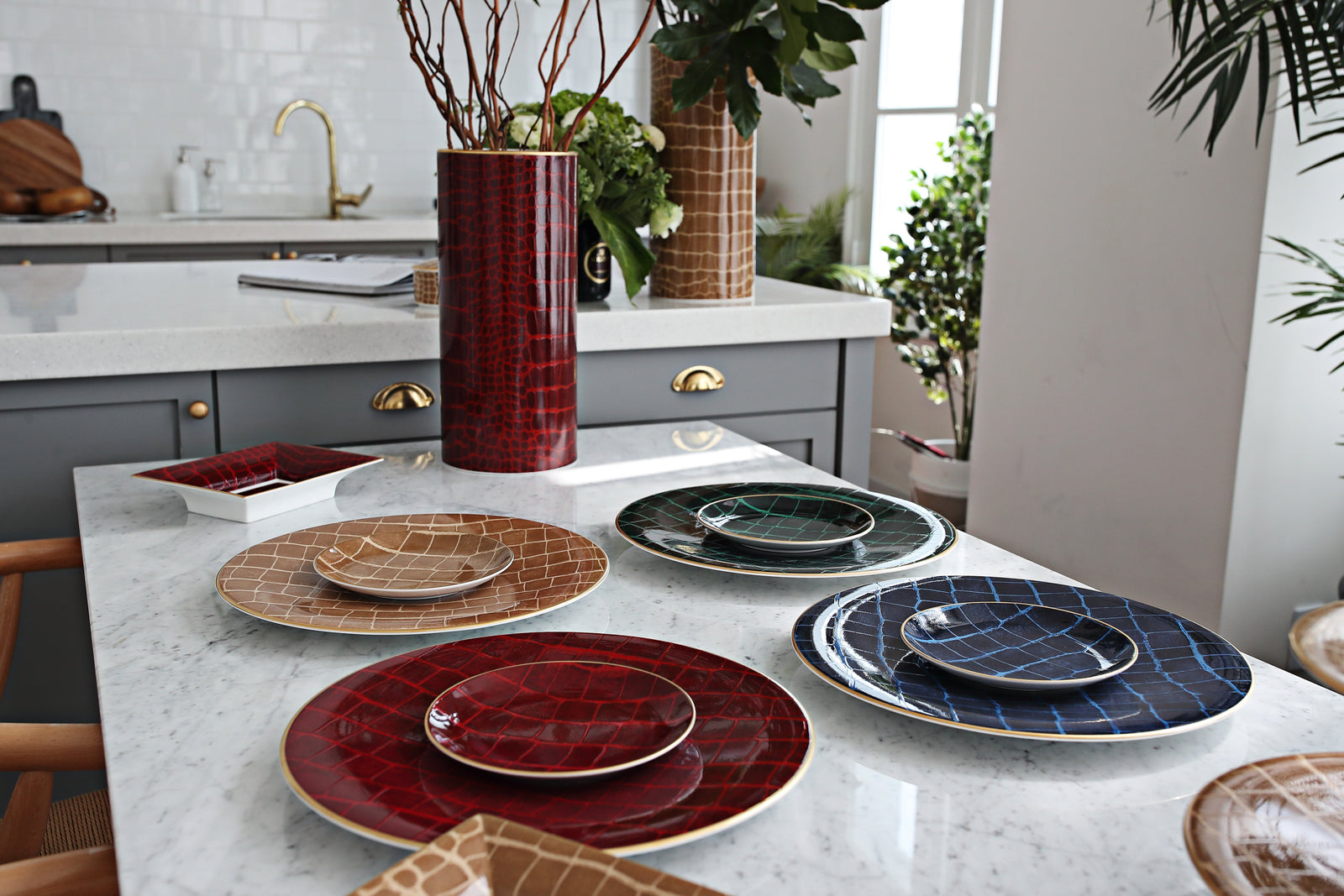 Prouna Alligator Safari Charger Plate White Background Photo