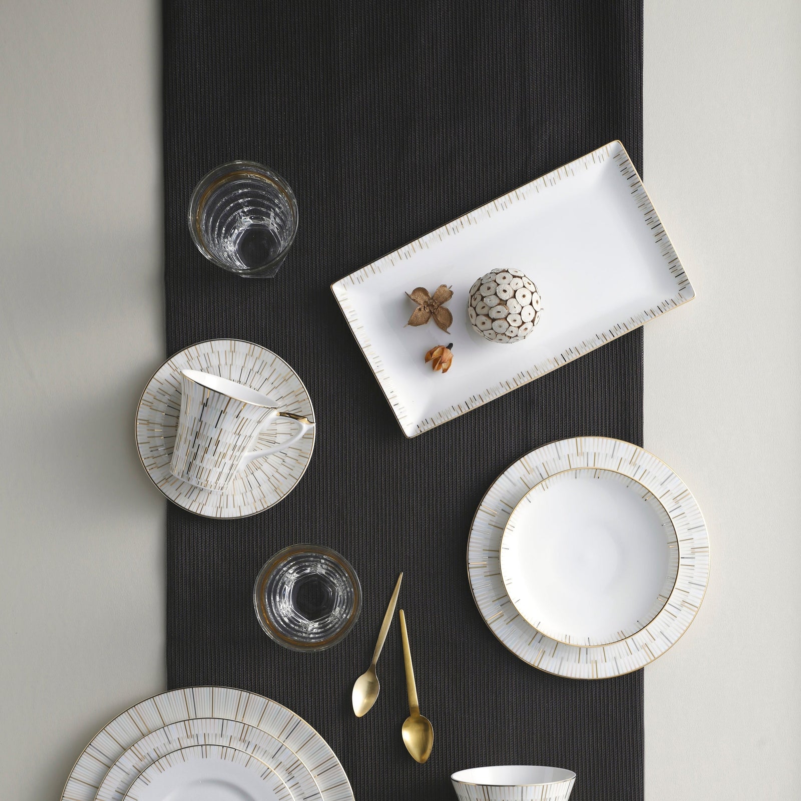 Prouna Luminous Sandwich / Cake Tray White Background Photo